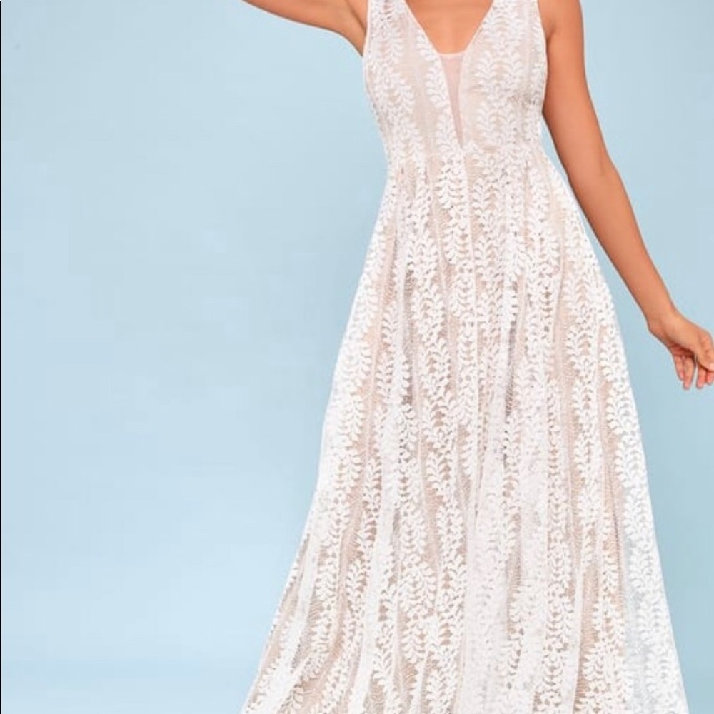 Lulu’s Eliana White Lace Maxi Dress